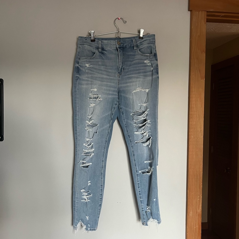 American Eagle Distressed Jeans